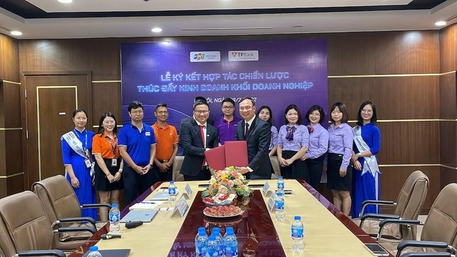 FPT IS và TPBank tiếp sức doanh nghiệp