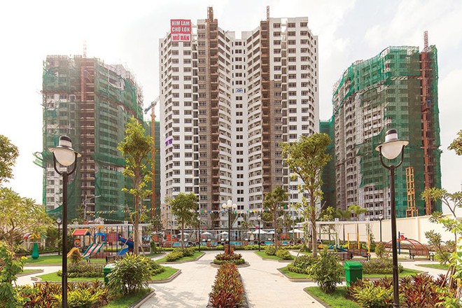 Him Lam Chợ Lớn tọa lạc tại trung tâm Q.6, chỉ cách Chợ Lớn 1 km. Di chuyển tới mọi địa điểm khác trong Thành phố rất dễ dàng. Giá chỉ từ 1,8 tỷ đồng - diện tích 100 m2