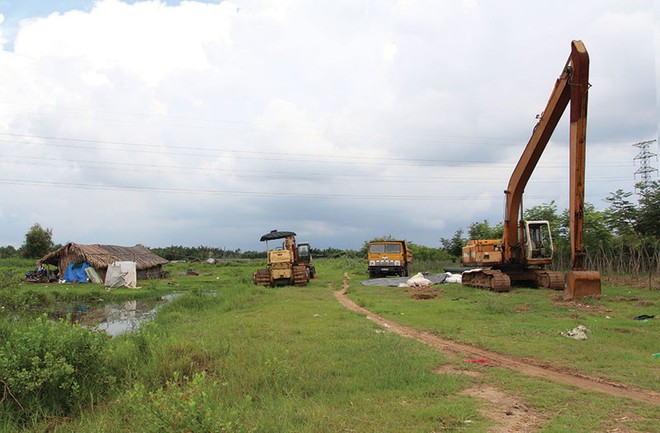 Khung giá đất UBND cấp tỉnh đưa ra thường thấp hơn rất nhiều so với giá thị trường, khiến khâu giải phóng mặt bằng gặp nhiều khó khăn.Ảnh: Việt Dũng