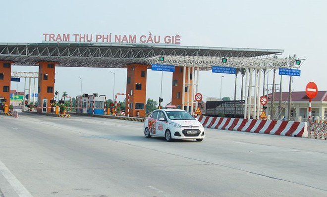 Trạm thu phí Nam Cầu Giẽ trên Quốc lộ 1 qua Hà Nam