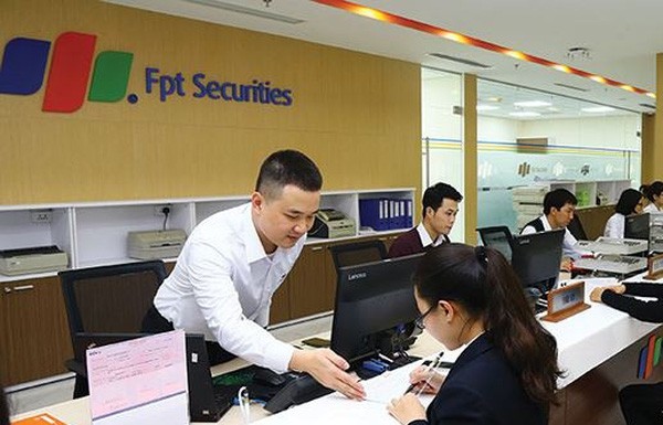 FPTS miễn phí giao dịch chứng khoán phái sinh