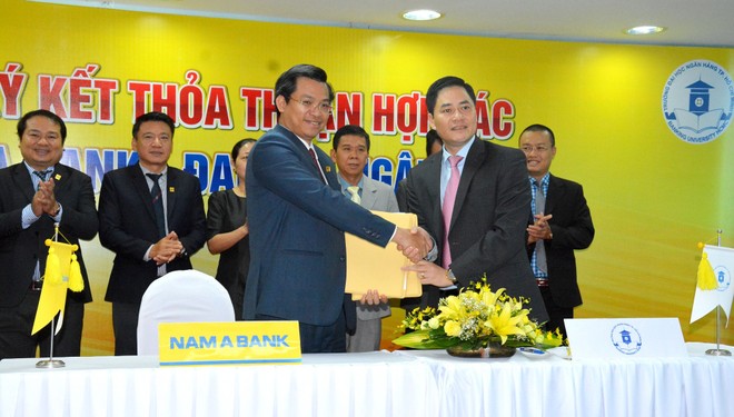 Nam A Bank bắt tay hợp tác với Đại học Ngân hàng TP.HCM