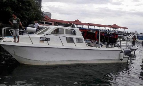 Một tàu du lịch ở Malaysia. Ảnh: Malaysian Maritime Enforcement Agency