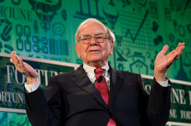 Warren Buffett bán toàn bộ cổ phiếu Walmart, cảnh báo ngành bán lẻ truyền thống