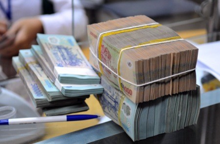 Tiền vào ngân hàng ầm ầm sau Tết, liên ngân hàng “ế ẩm”