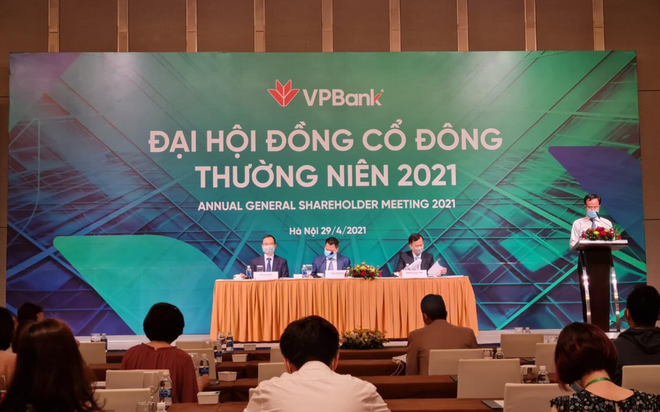 ĐHĐCĐ VPBank: Bán 50% vốn FE Credit, phát hành 15 triệu cổ phiếu ESOP