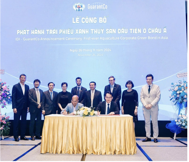 Ông Lê Tuấn Anh, Tổng giám đốc Sao Mai Group (ngồi bên phải ) cùng lãnh đạo GiarantCo ký kết Biên bản ghi nhớ tại Lễ Công bố.