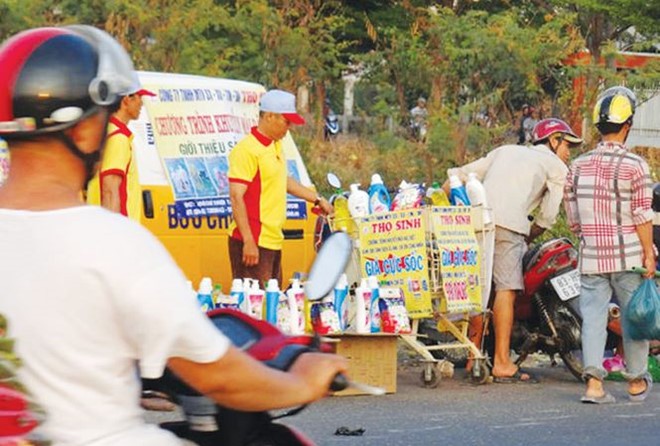 Những nơi có đông công nhân, người lao động… là điểm đến lý tưởng của hàng giả.