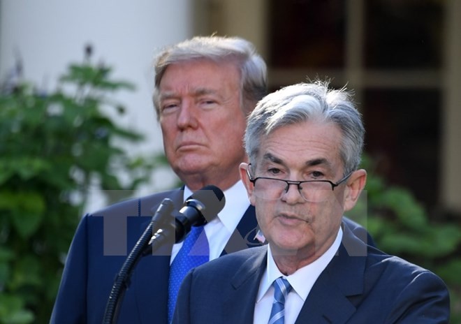  Ông Jerome Powell (phải) phát biểu tại Washington DC., ngày 2/11/2017. (Nguồn: THX/TTXVN)