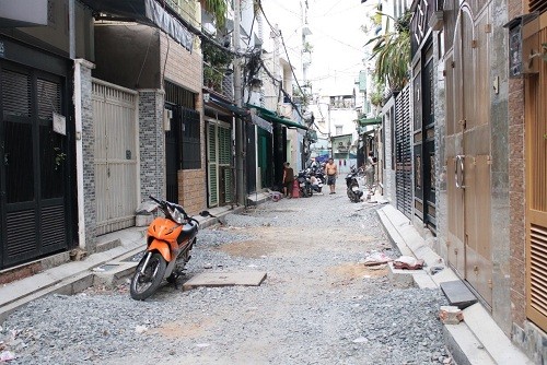 Hẻm 19 Cô Bắc đang trong quá trình mở rộng. Ảnh: Dương Trang.