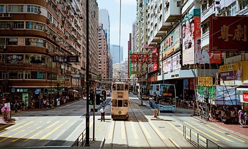 Đường phố Hong Kong. Ảnh: CNN.