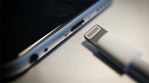 iPhone cao cấp ra mắt năm 2021 sẽ bỏ nốt giắc cắm lightning.