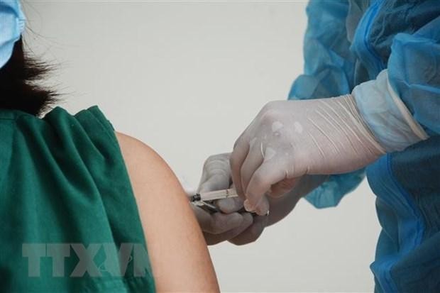 Tiêm vaccine phòng COVID-19. (Ảnh: Văn Dũng/TTXVN).