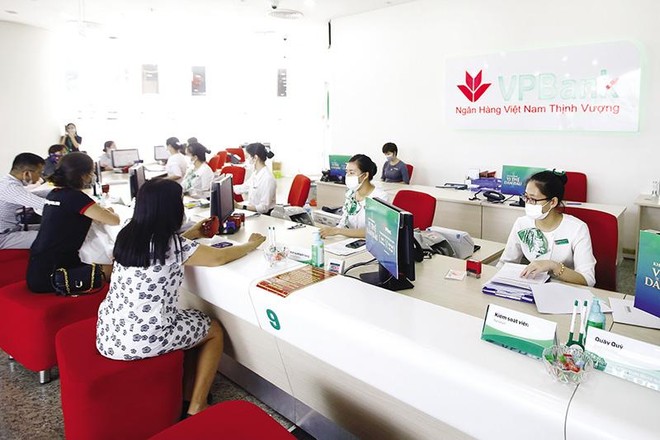 VPBank dẫn đầu khối ngân hàng thương mại cổ phần tư nhân về lợi nhuận ngân hàng mẹ trong nửa đầu năm nay. Ảnh: Đ.T.