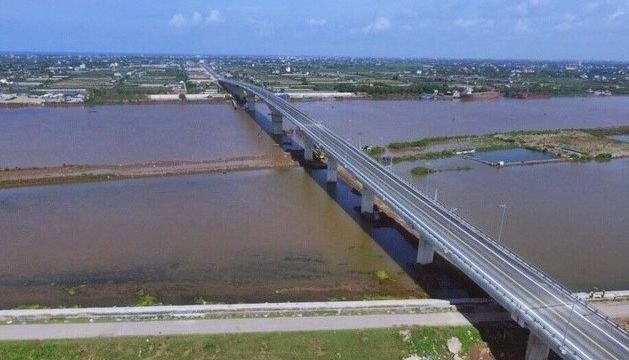 Phê duyệt Khung chính sách bồi thường dự án xây dựng cầu vượt sông Đáy