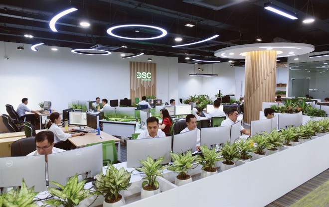 Chứng khoán và ngân hàng là hai nhóm cổ phiếu đang dẫn dắt dòng tiền