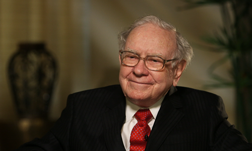 Warren Buffett không tỏ ra lo lắng khi Donald Trump đắc cử. Ảnh:CNN