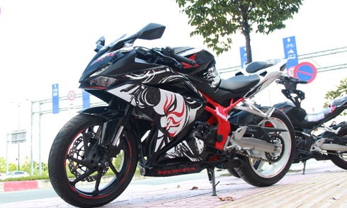 Honda CBR250RR bản đặc biệttại một showroom tư nhân ởquận Thủ Đức.