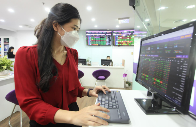 Cổ phiếu ngân hàng gặp khó khi 14.000 tỷ đồng giá trị cổ phiếu ngân hàng về tài khoản