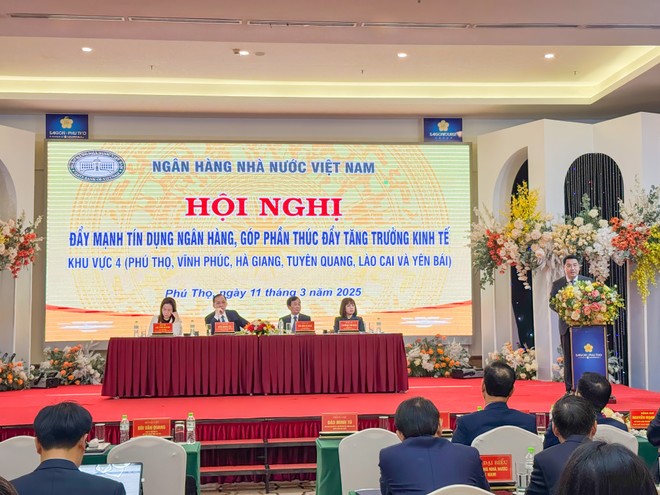 Ông Nguyễn Tuấn Anh, Phó Bí thư Tỉnh ủy, Chủ tịch UBND tỉnh Yên Bái phát biểu tại Hội nghị.