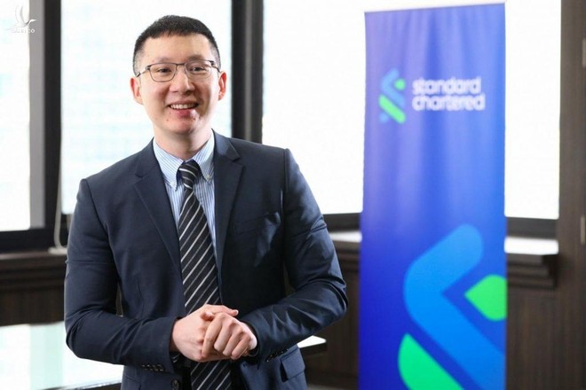 Ông Tim Leelahaphan, Chuyên gia Kinh tế Cấp cao phụ trách Việt Nam và Thái Lan, Ngân hàng Standard Chartered