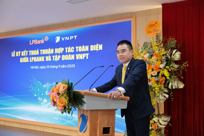 Ông Hồ Nam Tiến, Phó Chủ tịch Thường trực HĐQT LPBank phát biểu tại Lễ ký kết