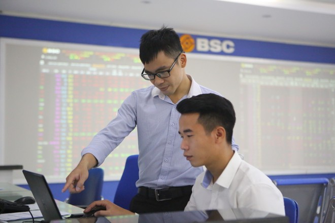 VN-Index có thể đạt ngưỡng 1.400 trong tháng 6