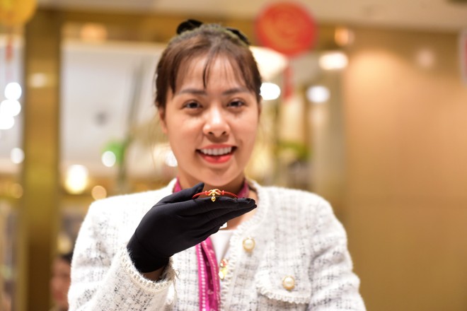 Giá vàng hôm nay ngày 23/12: Thế giới lập đỉnh mới, vàng SJC lên gần mốc 160 triệu đồng/lượng