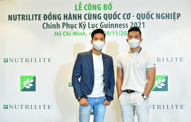 Nutrilite đồng hành cùng nghệ sĩ Quốc Cơ - Quốc Nghiệp trong hành trình phá kỷ lục Guinness 