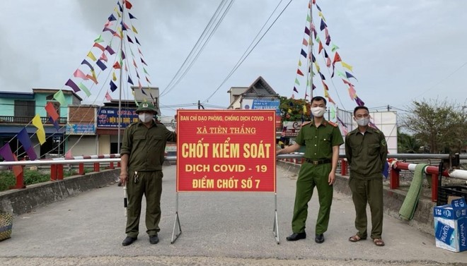 Ban chỉ đạo phòng chống dịch bệnh Covid-19 huyện Tiên Lãng (Hải Phòng) đã phong tỏa 2 thôn Mỹ Lộc và Lộc Trù (xã Tiên Thắng) liên quan đến ca mắc Covid-19. Ảnh: TN