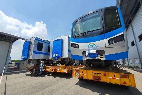 Cận cảnh hai đoàn tàu của tuyến Metro số 1 tại Depot TP.Thủ Đức