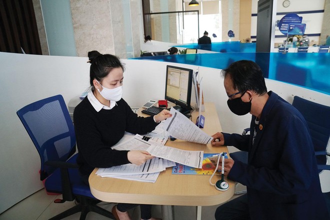 Việc đầu tư mạnh cho bancassurance thời gian qua đang giúp các doanh nghiệp nhân thọ hái quả ngọt. Ảnh: Dũng Minh 