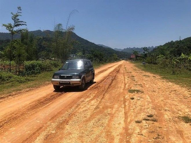 Một đoạn tuyến tránh TP. Cao Bằng thi công dang dở.