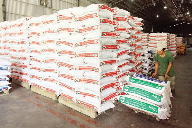 Gỡ bỏ các rào cản trong sản xuất - kinh doanh là giải pháp được doanh nghiệp trông đợi nhất lúc này. Ảnh: Đức Thanh