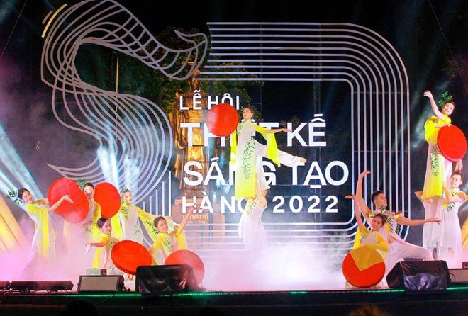 Lễ hội Thiết kế sáng tạo Hà Nội năm 2023 với chủ đề “Dòng chảy” sẽ chính thức diễn ra từ ngày 17 - 26/11, với nhiều hoạt động, trải nghiệm hấp dẫn.