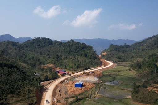 Đoạn đường từ huyện Ba Bể, tỉnh Bắc Kạn kết nối sang huyện Na Hang, tỉnh Tuyên Quang có tổng chiều dài khoảng 40 km (Ảnh minh họa).