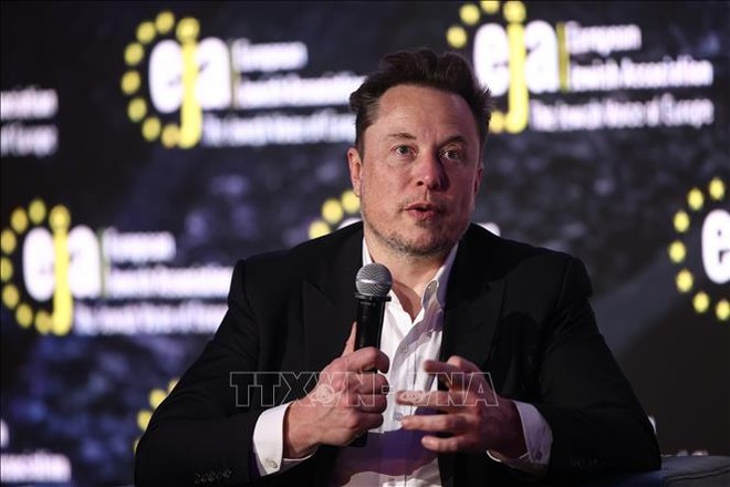 Tỷ phú Mỹ Elon Musk phát biểu tại Krakow, Ba Lan. Ảnh tư liệu: PAP/TTXVN