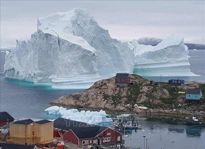 Quang cảnh thị trấn Kulusuk thuộc đảo Greenland, Đan Mạch. Ảnh: Getty Images/TTXVN