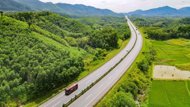 Một đoạn cao tốc Nội Bài - Lào Cai do VEC đầu tư, vận hành, khai thác. 