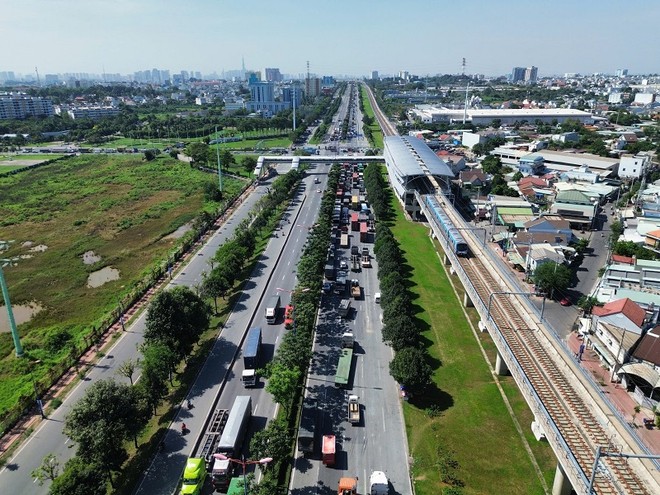 Tuyến metro số 1 (Bến Thành - Suối Tiên) được quy hoạch kéo dài đến Đồng Nai và Bình Dương - Ảnh: Lê Toàn 