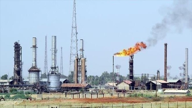 Một nhà máy lọc dầu tại Iran. Ảnh minh họa: IRNA/TTXVN