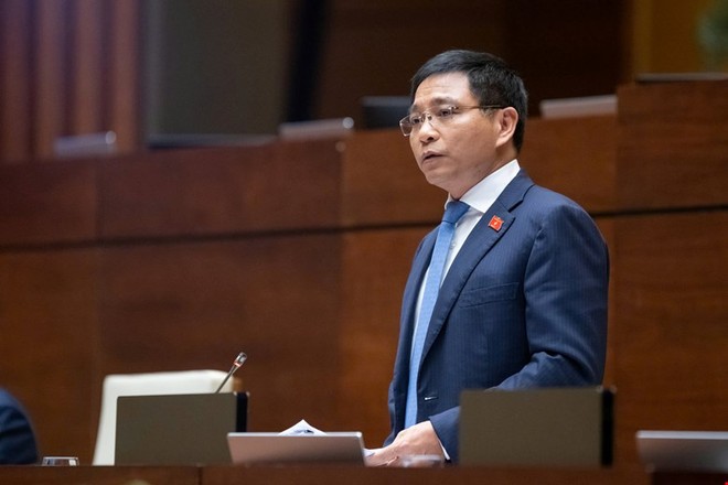 Bộ trưởng Bộ Tài chính Nguyễn Văn Thắng báo cáo giải trình.