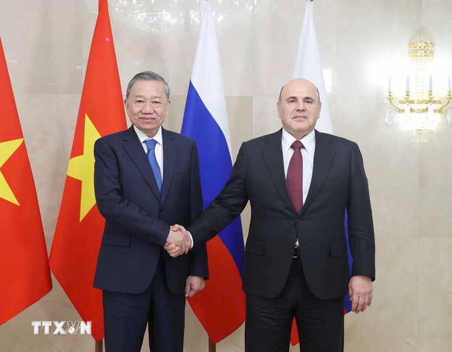 Tổng Bí thư Tô Lâm và Thủ tướng Liên bang Nga Mikhail Mishustin. Ảnh: TTXVN