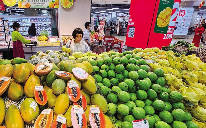 Chính phủ đặt mục tiêu tổng mức bán lẻ hàng hóa và doanh thu dịch vụ tiêu dùng năm 2025 tăng khoảng 12% trở lên