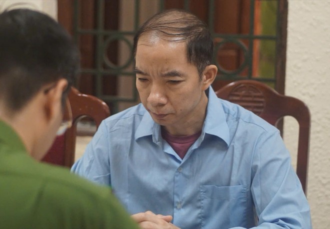Đối tượng Nguyễn Xuân Chinh làm việc với cơ quan công an.