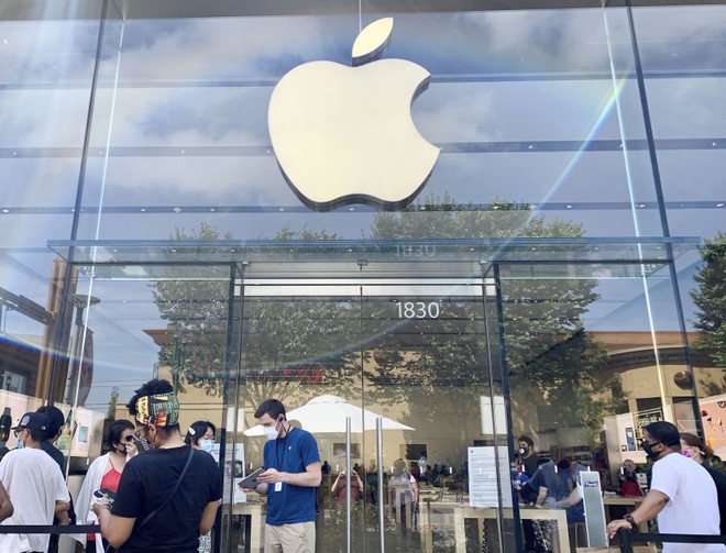 Một đại lý của Apple ở New York, Mỹ. Ảnh: Kyodo/TTXVN