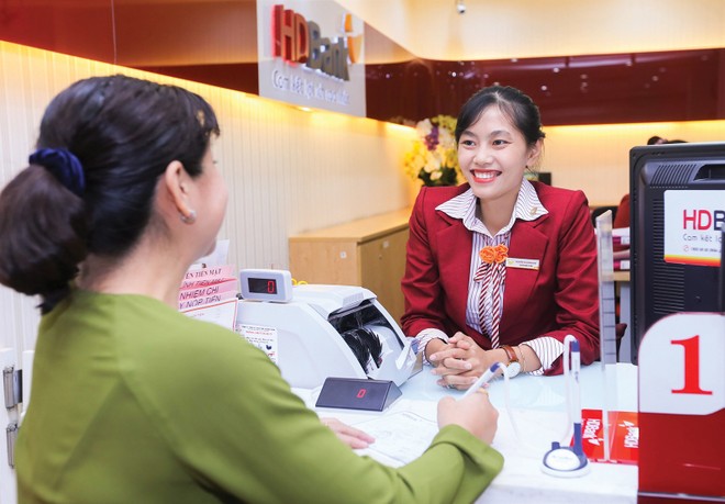 Trong quý I/2025, doanh thu từ dịch vụ của HDBank tăng trưởng 3 con số với động lực chính đến từ hoạt động kinh doanh số