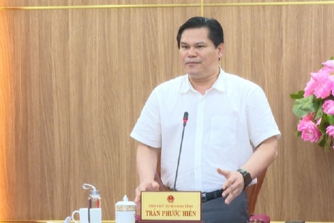 Ông Trần Phước Hiền, Phó chủ tịch UBND tỉnh Quảng Ngãi chỉ đạo việc gia hạn đối với các dự án có vốn ngoài ngân sách được cho thuê đất. 