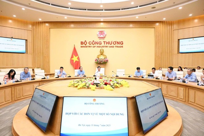 Bộ Công thương cử 34 cán bộ lãnh đạo, quản lý về địa phương hỗ trợ chính quyền hai cấp.