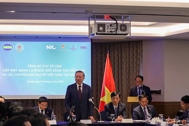 Tổng Bí thư Tô Lâm gặp mặt các thành viên của Mạng lưới Đổi mới sáng tạo Việt Nam và các chuyên gia, doanh nhân người Việt Nam tại Hàn Quốc. Ảnh: NIC